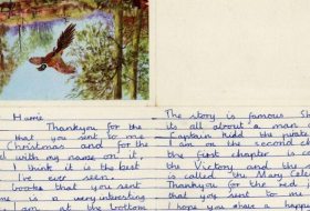 Une carte écrite par John Lennon lorsqu’il avait 11 ans vendue aux enchères